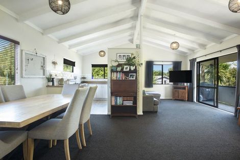 Photo of property in 18 Dunton Drive, Welcome Bay, Tauranga, 3112