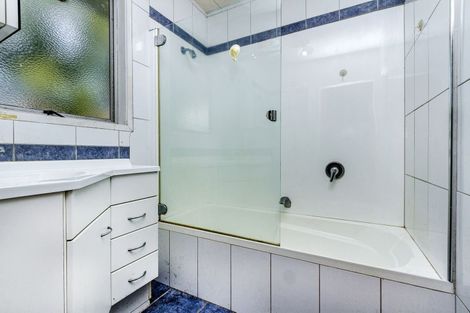 Photo of property in 41 Bayview Road, Bayview, Auckland, 0629