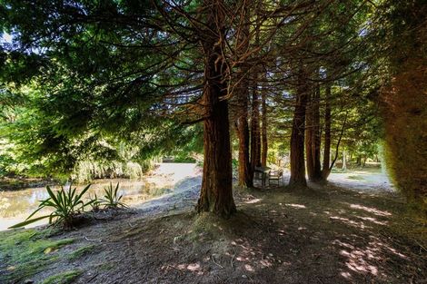 Photo of property in 126 Turitea Road, Fitzherbert, Palmerston North, 4472