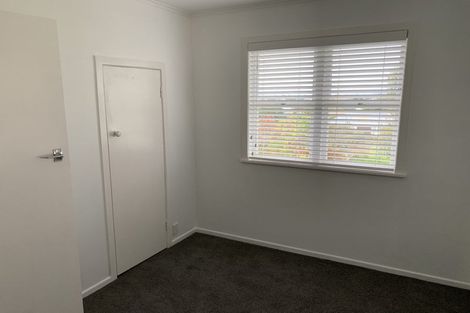 Photo of property in 308 Wairau Road, Glenfield, Auckland, 0629