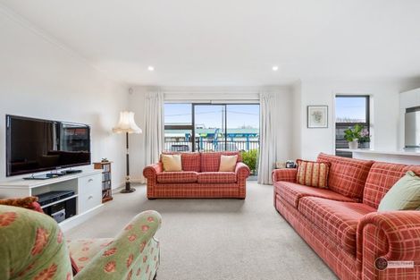 Photo of property in 1a Hay Street, Ebdentown, Upper Hutt, 5018