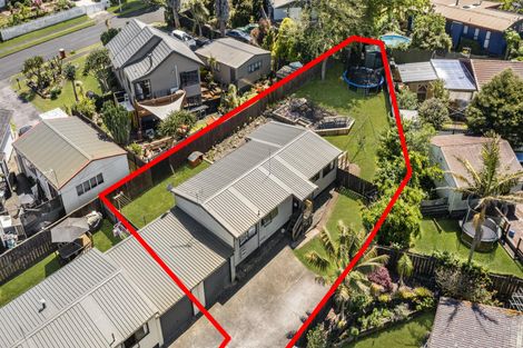 Photo of property in 2/11 Dalmahoy Place, Wattle Downs, Auckland, 2103