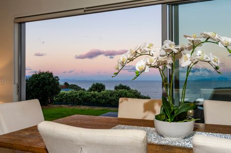 Photo of property in 22 Wonderview Road, Leigh, 0985