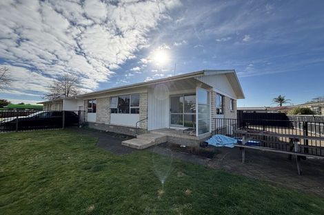 Photo of property in 14 Leong Avenue, Dinsdale, Hamilton, 3204