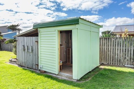 Photo of property in 12 Te Kiri Street, Himatangi Beach, Foxton, 4891