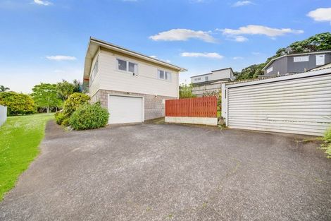 Photo of property in 10 Kapuka Road, Mangere Bridge, Auckland, 2022