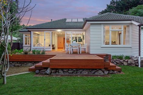 Photo of property in 26 Aratoro Place, Mount Pleasant, Christchurch, 8081