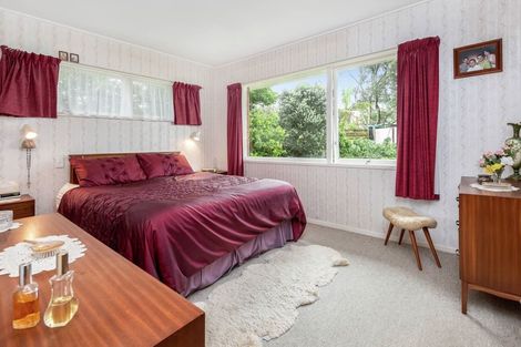 Photo of property in 15 La Perouse Street, Botany Downs, Auckland, 2010