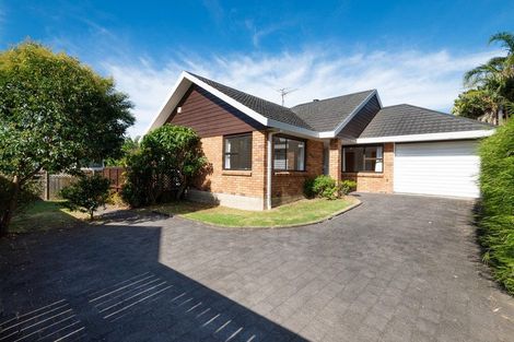 Photo of property in 2/5 Alma Road, Milford, Auckland, 0620