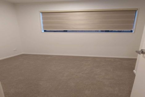 Photo of property in 9a Gossamer Drive, Pakuranga Heights, Auckland, 2010