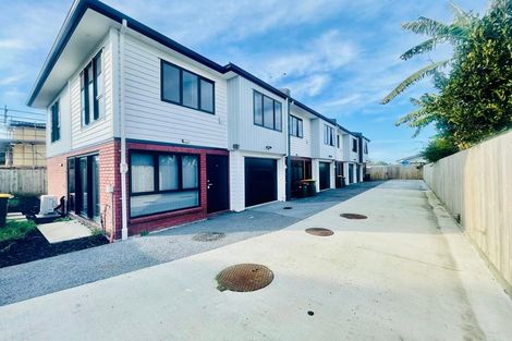 Photo of property in 10b Benton Place, Manurewa, Auckland, 2102