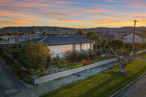 Photo of property in 18 Rugby Street, Waimate, 7924