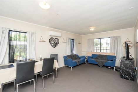 Photo of property in 25b Ross Crescent, Fairfield, Hamilton, 3214