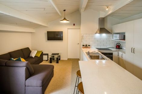 Photo of property in Metro Apartments, 18/220 Thorndon Quay, Pipitea, Wellington, 6011