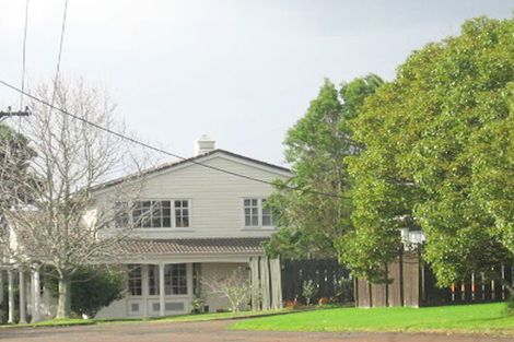 Photo of property in 111 Te Atatu Road, Te Atatu South, Auckland, 0610