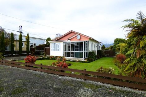 Photo of property in 22 Roebuck Street, Westport, 7825