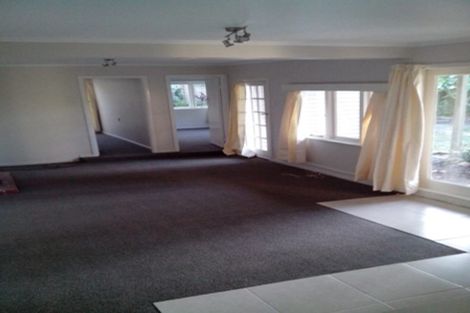 Photo of property in 76 Wade River Road, Stanmore Bay, Whangaparaoa, 0932