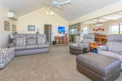 Photo of property in 290 Wyuna Bay Road, Wyuna Bay, Coromandel, 3581