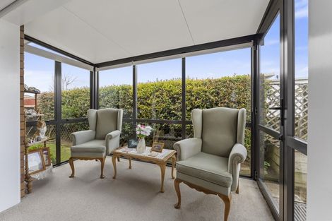 Photo of property in 2/156 Carrington Street, Lower Vogeltown, New Plymouth, 4310