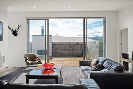 Photo of property in 21 Awa Toru Drive, Fairfield, Dunedin, 9018