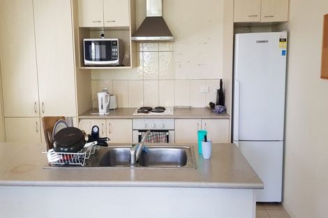 Photo of property in 8c Schnapper Rock Road, Schnapper Rock, Auckland, 0632