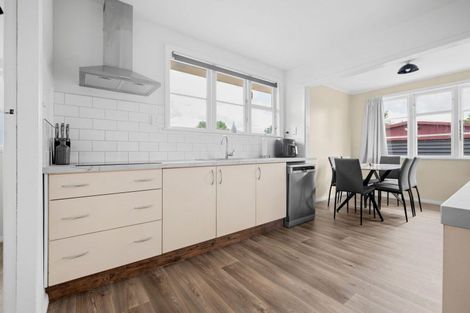 Photo of property in 9 Coleridge Drive, Enderley, Hamilton, 3214