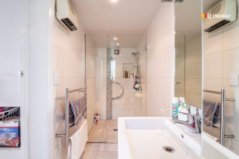 Photo of property in 27 Church Hill Road, Green Island, Dunedin, 9018