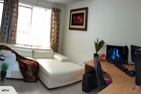 Photo of property in 363 Roscommon Road, Clendon Park, Auckland, 2103