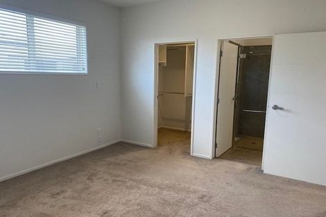 Photo of property in 1 Howden Lane, Golflands, Auckland, 2013