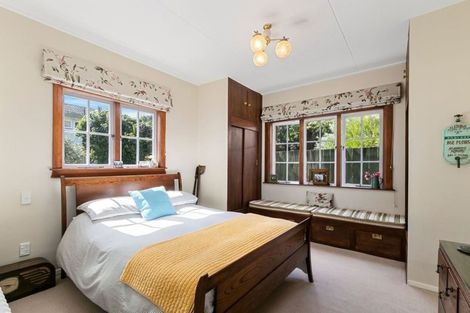 Photo of property in 8a Puriri Street, Eastbourne, Lower Hutt, 5013