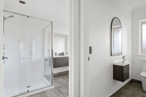 Photo of property in 8 Richards Street, Cambridge, 3434