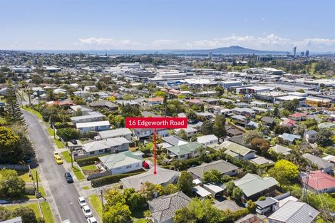 Photo of property in 16 Edgeworth Road, Glenfield, Auckland, 0629