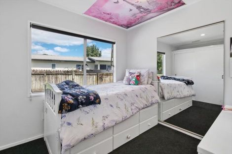 Photo of property in 12 Conifer Place, Te Puke, 3119