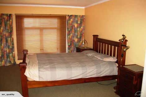 Photo of property in 22 Nelson Street, Foxton Beach, Foxton, 4815