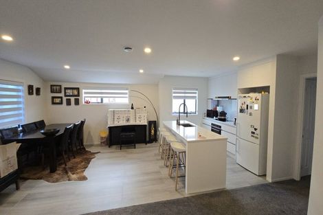 Photo of property in 15a Lyren Place, Half Moon Bay, Auckland, 2012