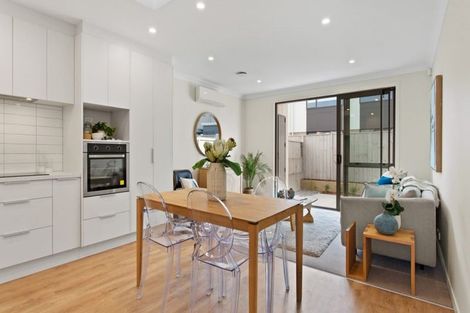 Photo of property in 10 Orona Place, Takanini, 2112