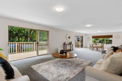 Photo of property in 22 Poturi Streams Avenue, Titirangi, Auckland, 0604