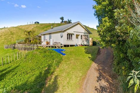 Photo of property in 813 Wortley Road, Waiongana, Inglewood, 4389