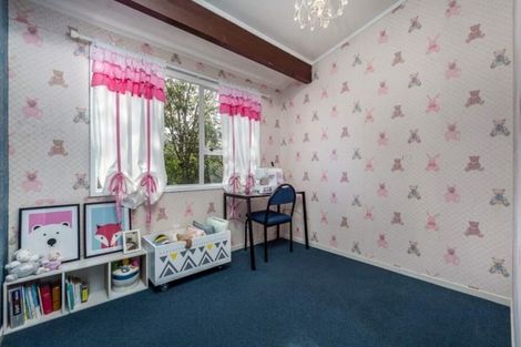 Photo of property in 8 Arde Place, Massey, Auckland, 0614