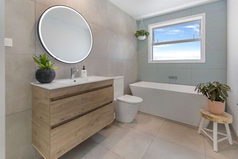 Photo of property in 29 Kotiate Street, Papamoa Beach, Papamoa, 3118