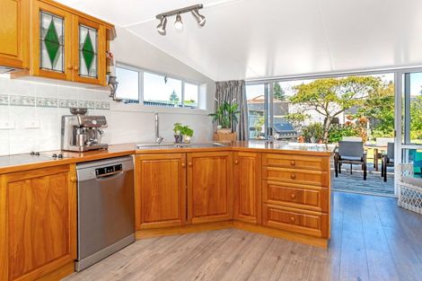 Photo of property in 100 Awapuni Road, Awapuni, Gisborne, 4010