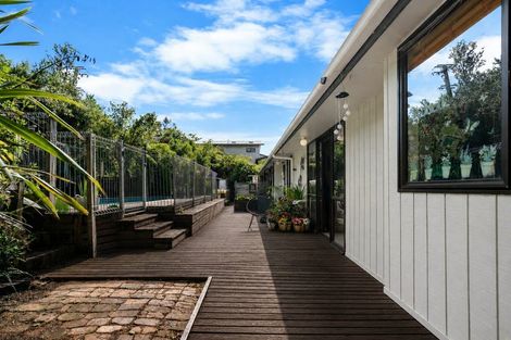 Photo of property in 48 Scott Road, Stanmore Bay, Whangaparaoa, 0932