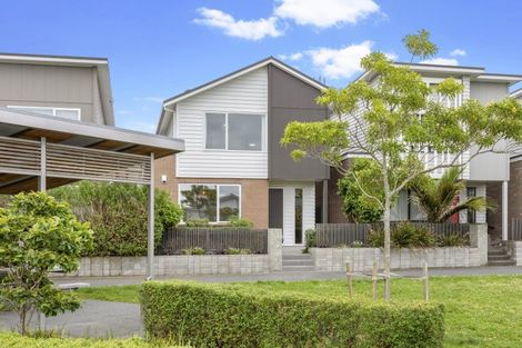 Photo of property in 2 Kotuku Lane, Hobsonville, Auckland, 0616