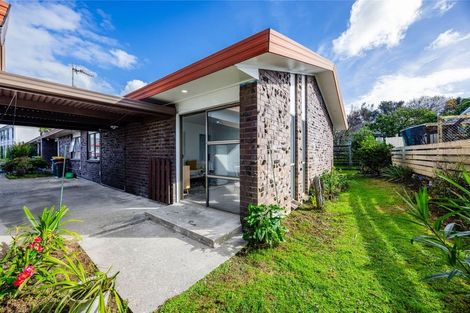 Photo of property in 2/29 Trentham Road, Papakura, 2110