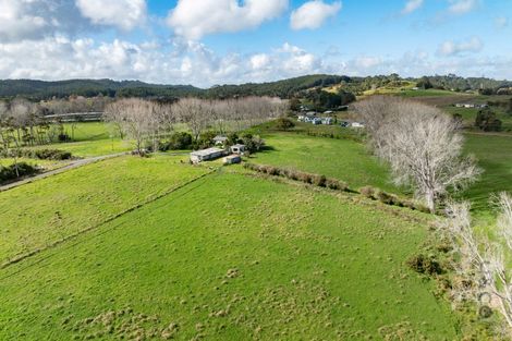 Photo of property in 836 Old North Road, Waimauku, 0882
