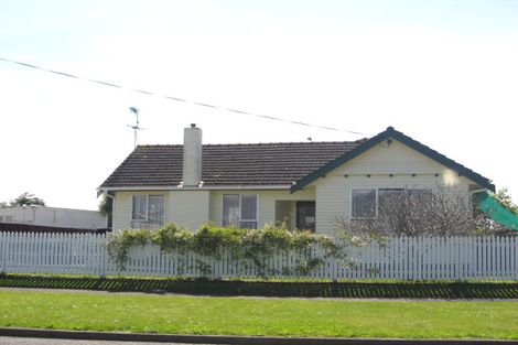 Photo of property in 11 Atiawa Street, Glen Avon, New Plymouth, 4312