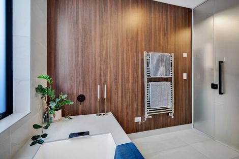 Photo of property in 12a Baring Terrace, Strandon, New Plymouth, 4312