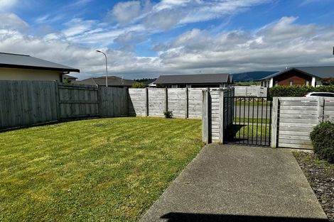 Photo of property in 89 Johnstone Drive, Fitzherbert, Palmerston North, 4410
