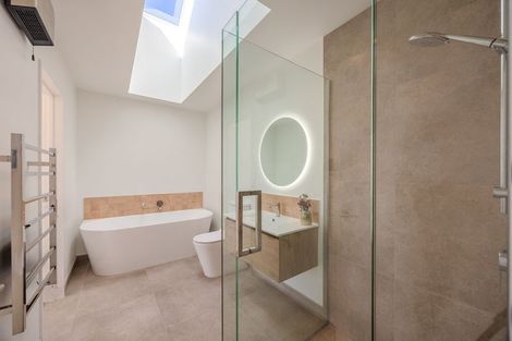 Photo of property in 8 Longview Drive, Lake Hawea, 9382