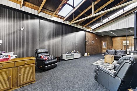 Photo of property in 129 Bridge Street, Eltham, 4322